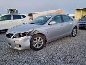 Toyota Camry BASE 2.5L 4 2010