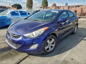 Hyundai Elantra GLS 1.8L 4 2013