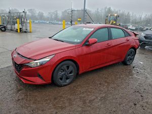 Hyundai Elantra SEL 2.0L 4 2022