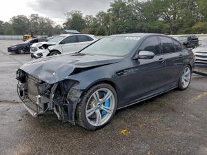 BMW M5 4.4L 8 2014