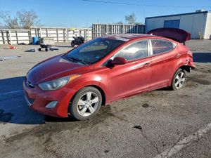 Hyundai Elantra GLS 1.8L 4 2013