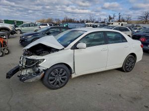 Toyota Corolla BASE 1.8L 4 2013