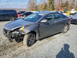 Hyundai Sonata GLS 2.4L 4 2013