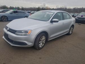 Volkswagen Jetta SE 2.5L 5 2013