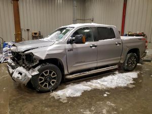 Toyota Tundra CREWMAX SR5 5.7L 8 2015