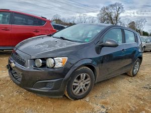 Chevrolet Aveo (Sonic) LT 1.8L 4 2015