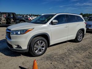 Toyota Highlander XLE 3.5L 6 2015