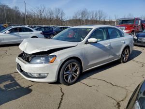 Volkswagen Passat SEL 2.0L 4 2014