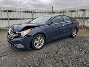 Hyundai Sonata SE 2.4L 4 2013