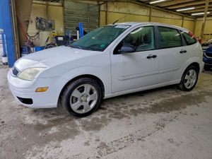 Ford Focus ZX5 2.0L 4 2005