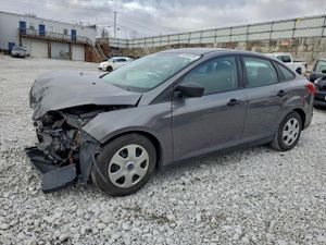 Ford Focus S 2.0L 4 2014