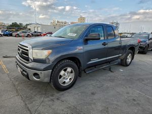 Toyota Tundra DOUBLE CAB SR5 5.7L 8 2010
