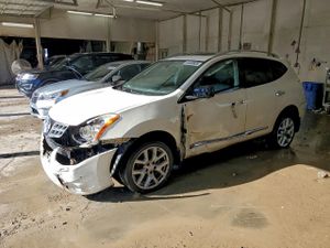 Nissan Rogue S 2.5L 4 2013