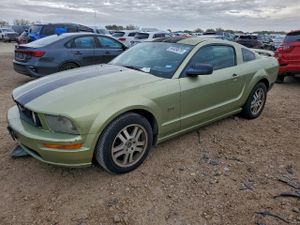 Ford Mustang GT 4.6L 8 2005