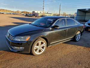 Volkswagen Passat SEL 2.0L 4 2014