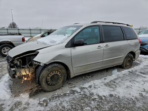 Toyota Sienna CE 3.5L 6 2007