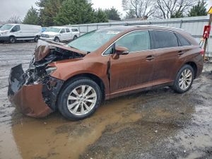 Toyota Venza LE 2.7L 4 2013