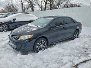 Toyota Corolla BASE 1.8L 4 2013