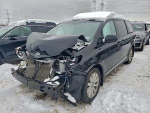 Toyota Sienna XLE 3.5L 6 2015