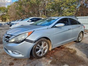 Hyundai Sonata SE 2.4L 4 2013
