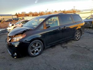 Toyota Sienna SPORT 3.5L 6 2012