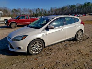Ford Focus TITANIUM 2.0L 4 2014