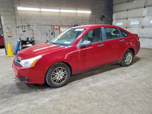 Ford Focus SE 2.0L 4 2010