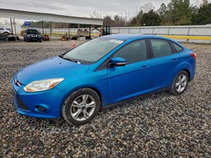 Ford Focus SE 2.0L 4 2014