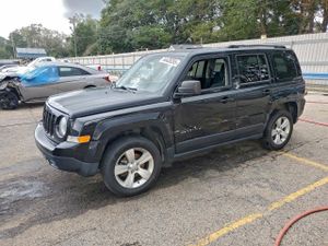 Jeep Patriot LATITUDE 2.4L 4 2015