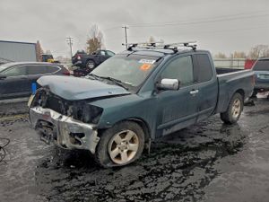 Nissan Titan XE 5.6L 8 2004