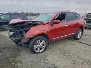 Nissan Rogue S 2.5L 4 2013