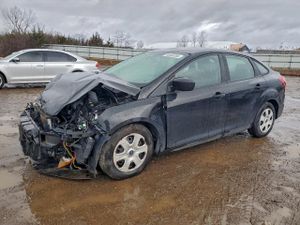 Ford Focus S 2.0L 4 2013