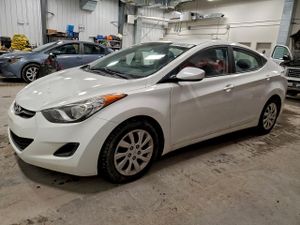 Hyundai Elantra GLS 1.8L 4 2013
