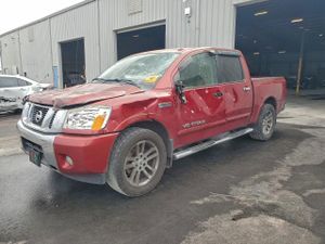 Nissan Titan S 5.6L 8 2015