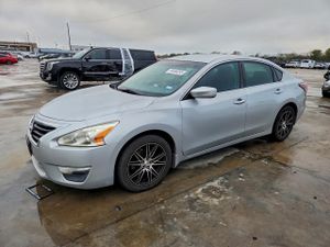 Nissan Altima 2.5 2.5L 4 2015