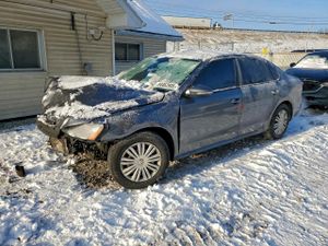 Volkswagen Passat S 2.5L 5 2012