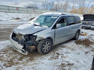 Chrysler Town & Country TOURING 3.8L 6 2010