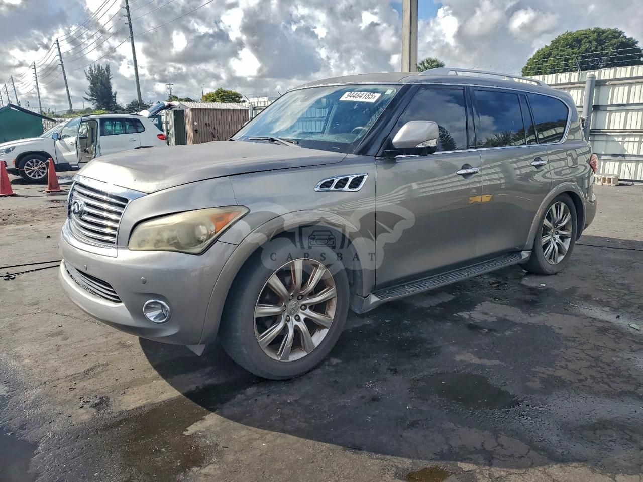 Infiniti QX80 5.6L 8 2014