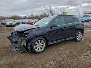 Mitsubishi Outlander SE 2.0L 4 2013