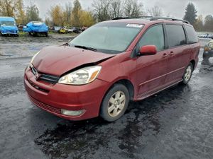 Toyota Sienna XLE 3.3L 6 2004