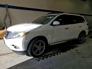 Nissan Pathfinder S 3.5L 6 2014