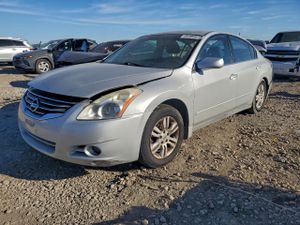 Nissan Altima BASE 2.5L 4 2012