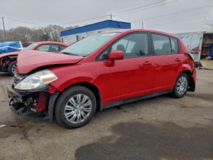 Nissan Versa S 1.8L 4 2011