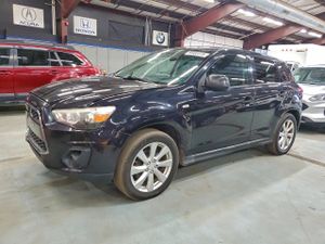 Mitsubishi Outlander ES 2.0L 4 2013