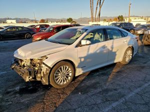 Toyota Avalon HYBRID 2.5L 4 2015