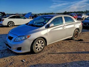 Toyota Corolla BASE 1.8L 4 2010