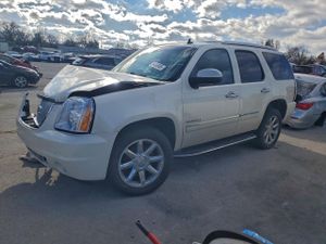 GMC Yukon DENALI 6.2L 8 2012