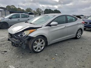 Hyundai Elantra GLS 1.8L 4 2013