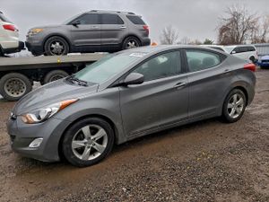 Hyundai Elantra GLS 1.8L 4 2013