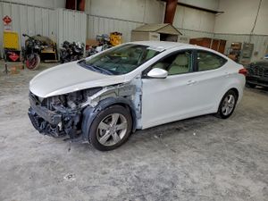 Hyundai Elantra GLS 1.8L 4 2013